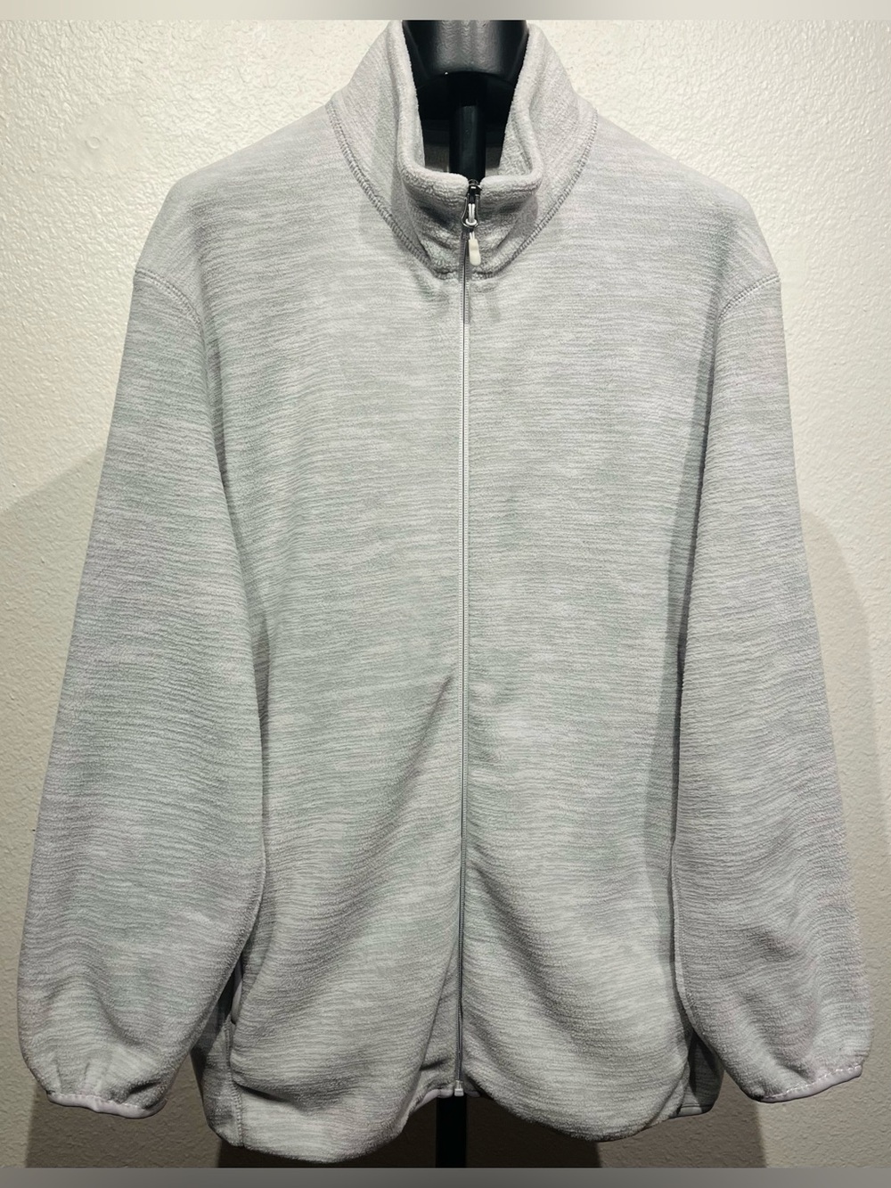 Uniqlo Light Heather Gray Full-Zip Fleece Jacket - Size L (Men’s)